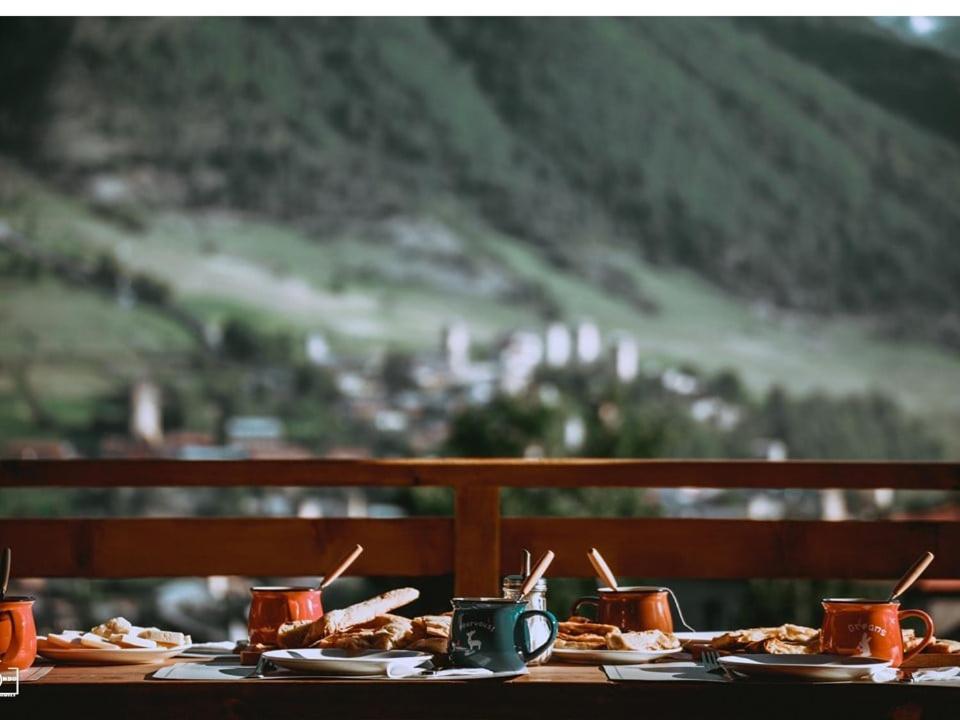 Mountain Cabins Местия Экстерьер фото